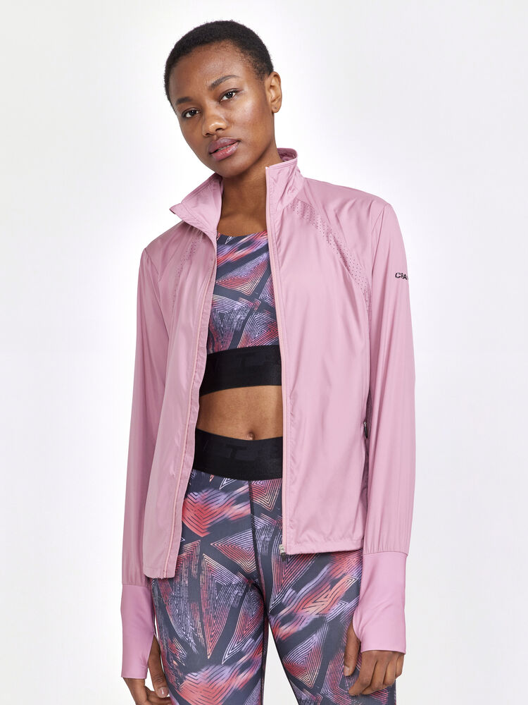 1911241-743000_ADV-Essence-Wind-Jacket-W_Closeup1