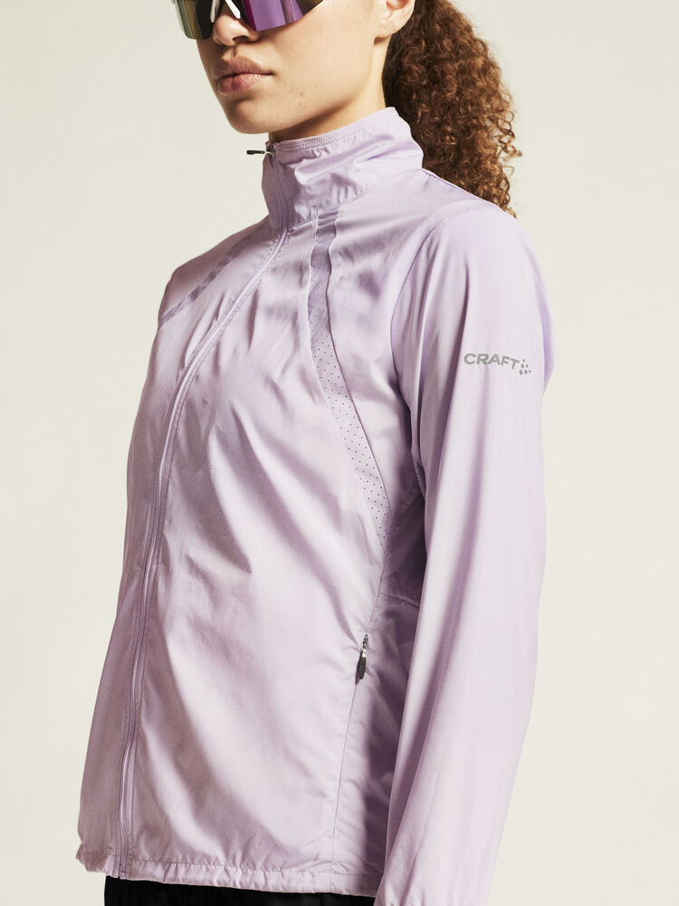 1911241-746000_ADV-Essence-Wind-Jacket-W_closeup5