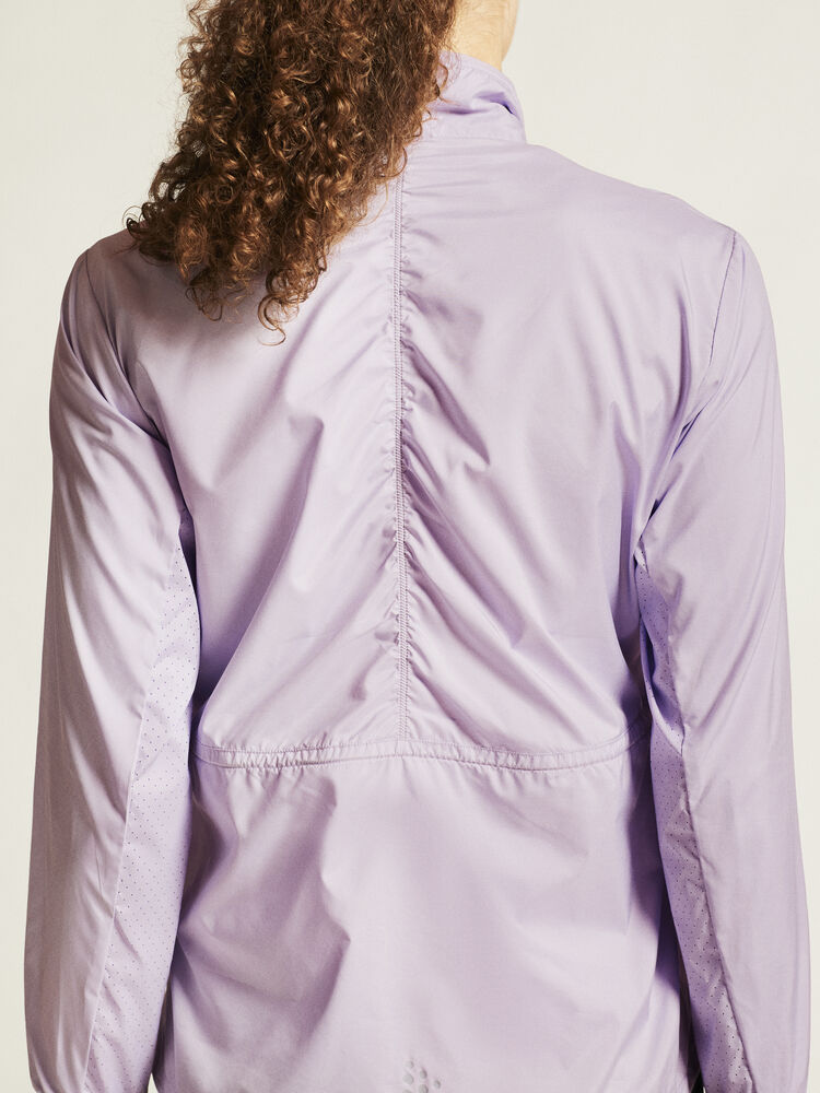 1911241-746000_ADV-Essence-Wind-Jacket-W_closeup6