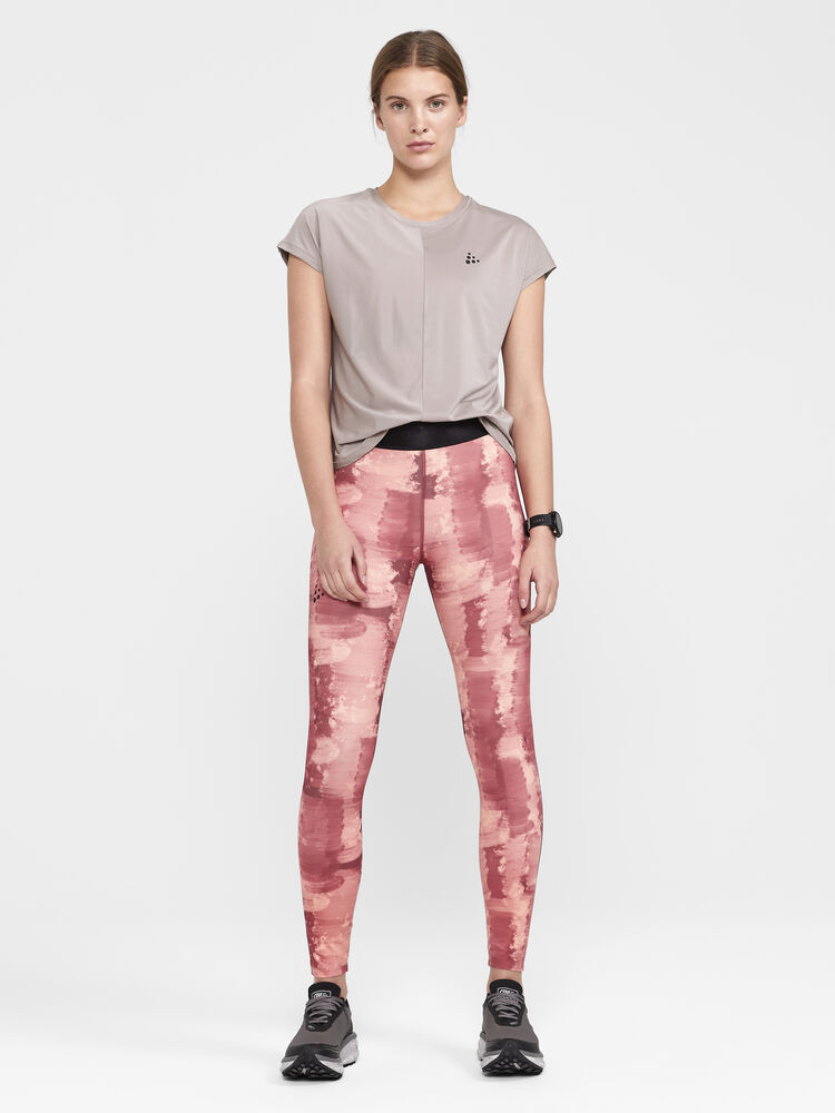 1911242-230000_Core-Essence-SS-Tee-W_Closeup3
