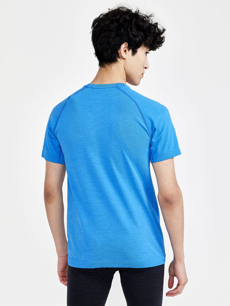 1911678-340000_CORE-Dry-Active-Comfort-SS-M_Closeup2
