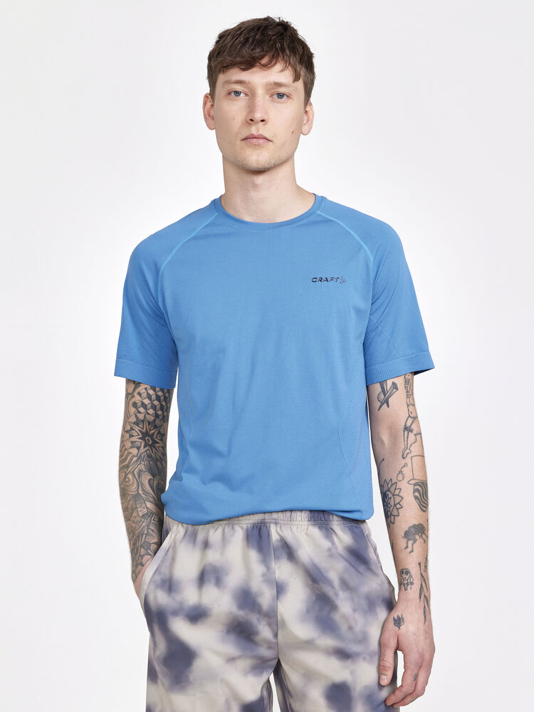 1911678-379000_CORE-Dry-Active-Comfort-SS-M_Closeup1