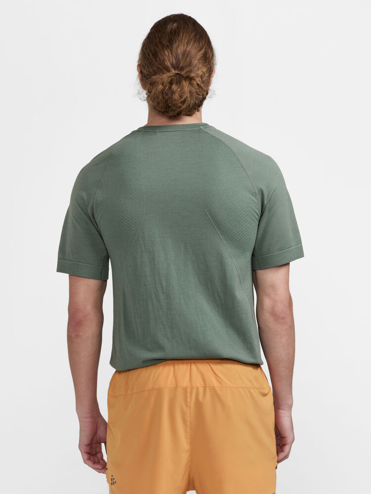 1911678-687000_CORE-Dry-Active-Comfort-SS-M_Closeup2