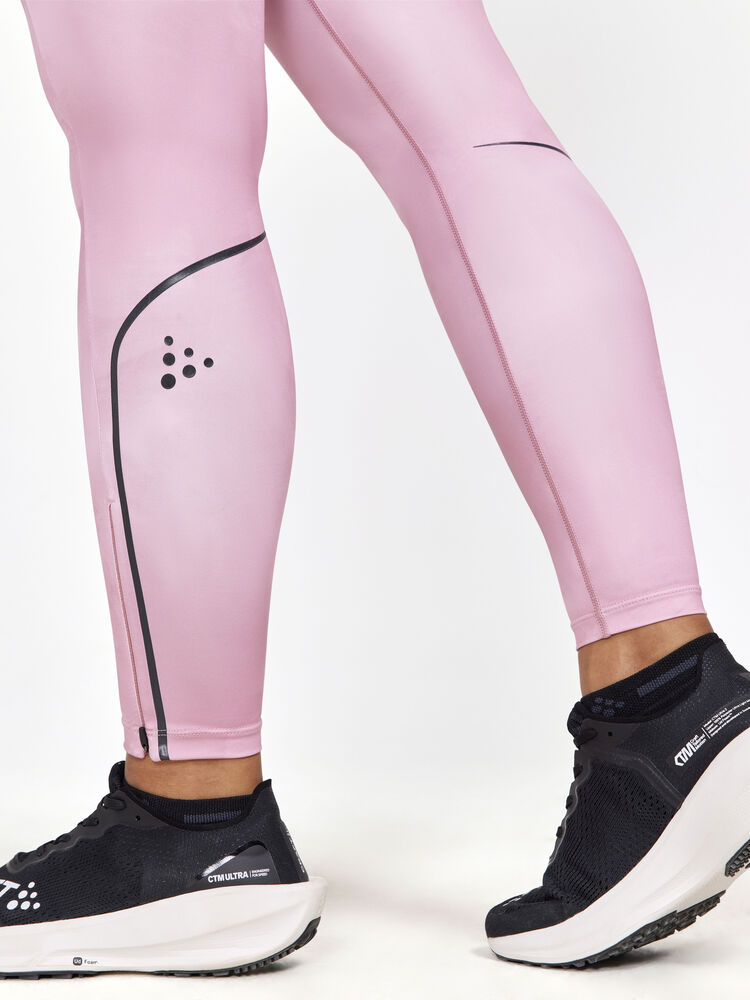 1911917-743007_ADV-Essence-Run-Tights-W_Closeup6