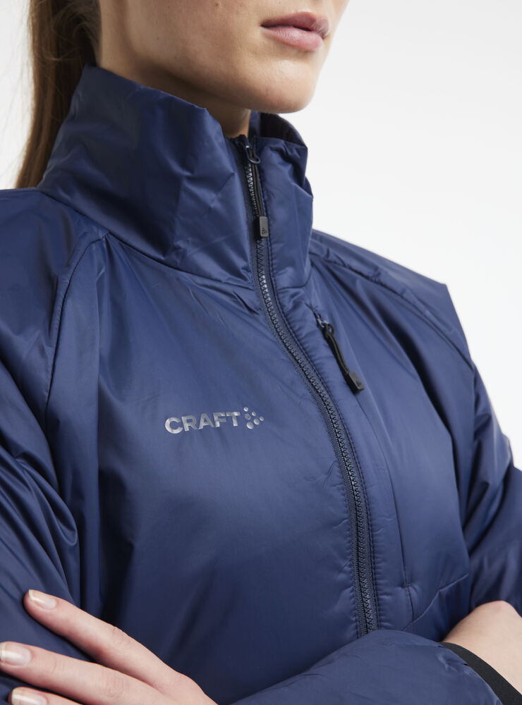 1912216-396000_CORE-Light-Padded-Jacket-W_Closeup3