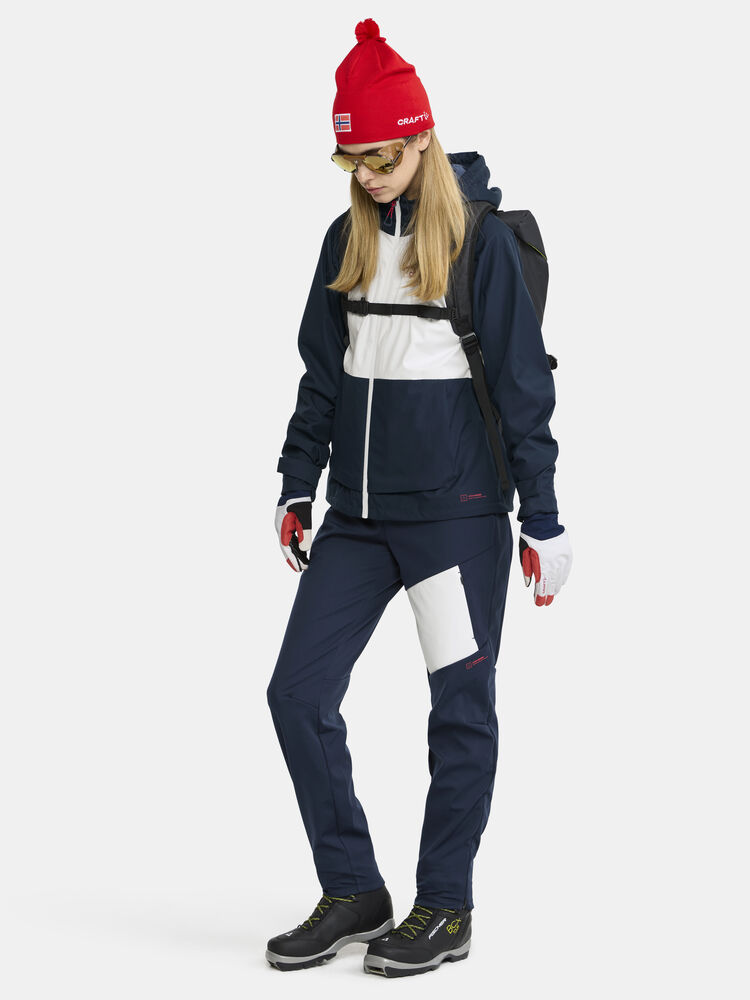 1913340-396900_NOR-Adv-Backcountry-Jacket-W_closeup_01640