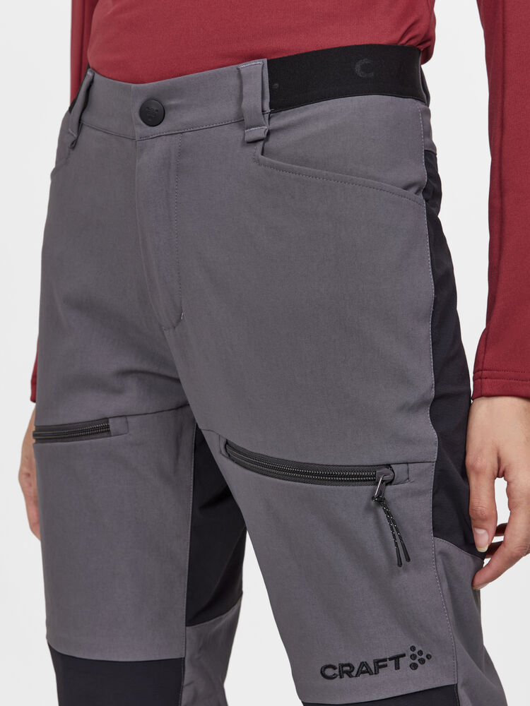 1913803-985000_PRO-Explore-Hiking-Pant-W_Closeup4