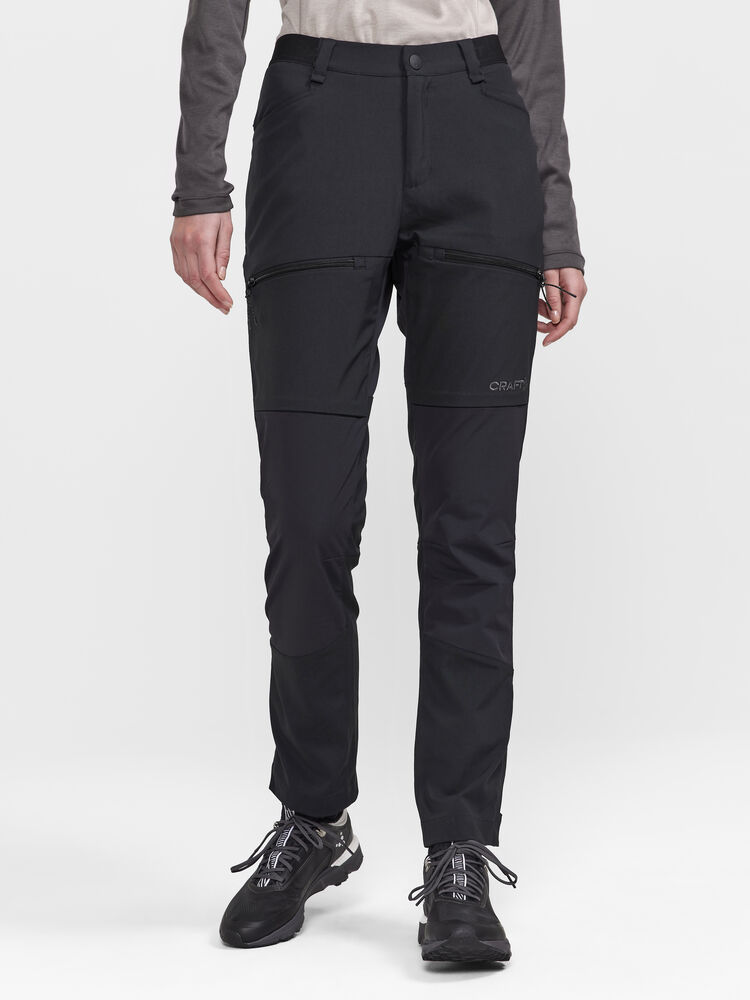 1913803-999000_PRO-Explore-Hiking-Pant-W_Closeup1