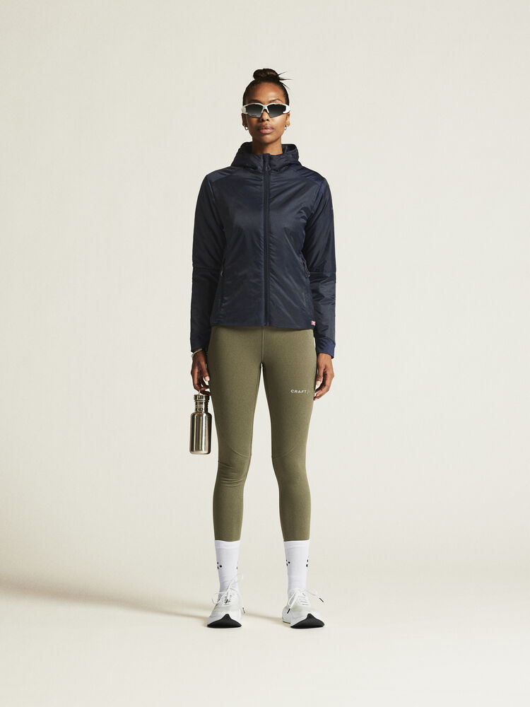 1913805-396000_ADV-Explore-Lightweight-Jacket-W_closeup1