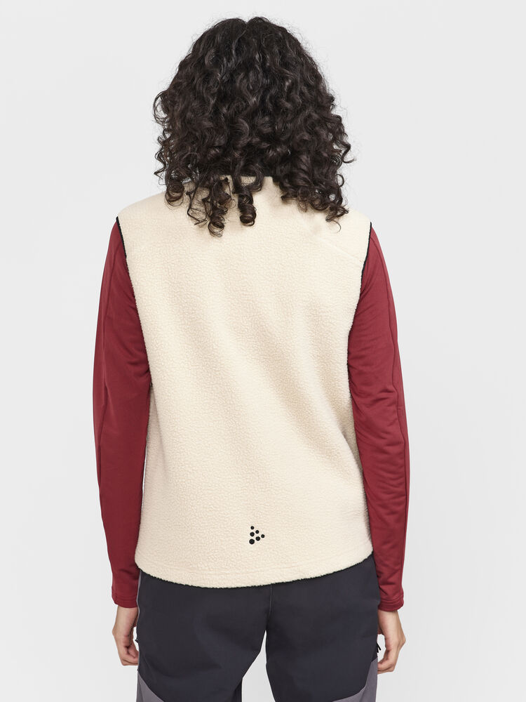 1913811-211999_ADV-Explore-Pile-Fleece-Vest-W_Closeup2