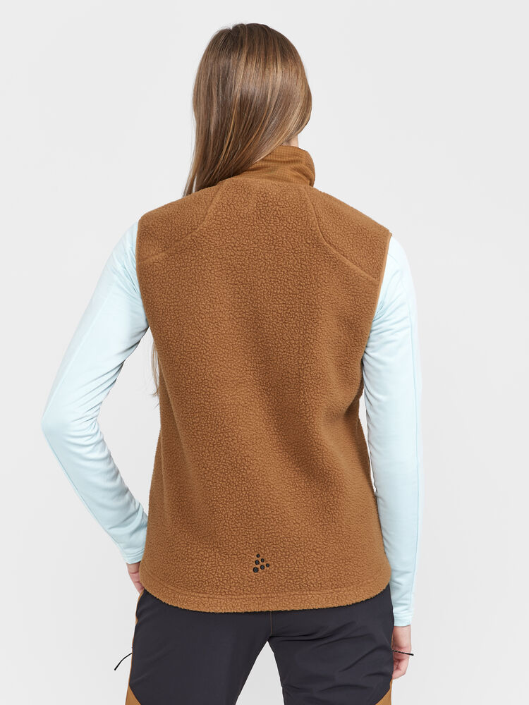 1913811-685100_ADV-Explore-Pile-Fleece-Vest-W_Closeup2