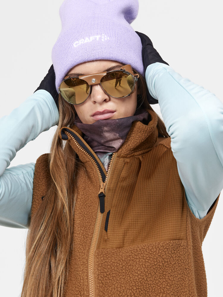 1913811-685100_ADV-Explore-Pile-Fleece-Vest-W_Closeup3
