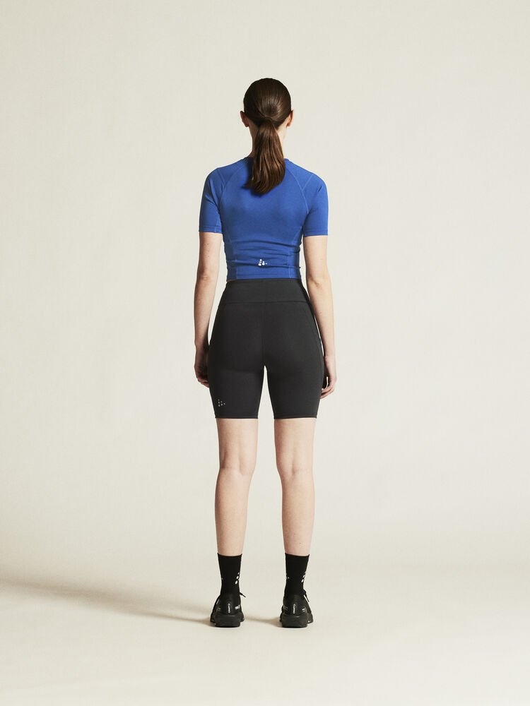 1914664-346000_Rush-2-Crop-Tee-W_closeup3