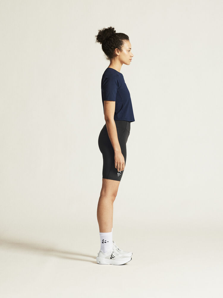 1914664-390000_Rush-2-Crop-Tee-W_closeup2