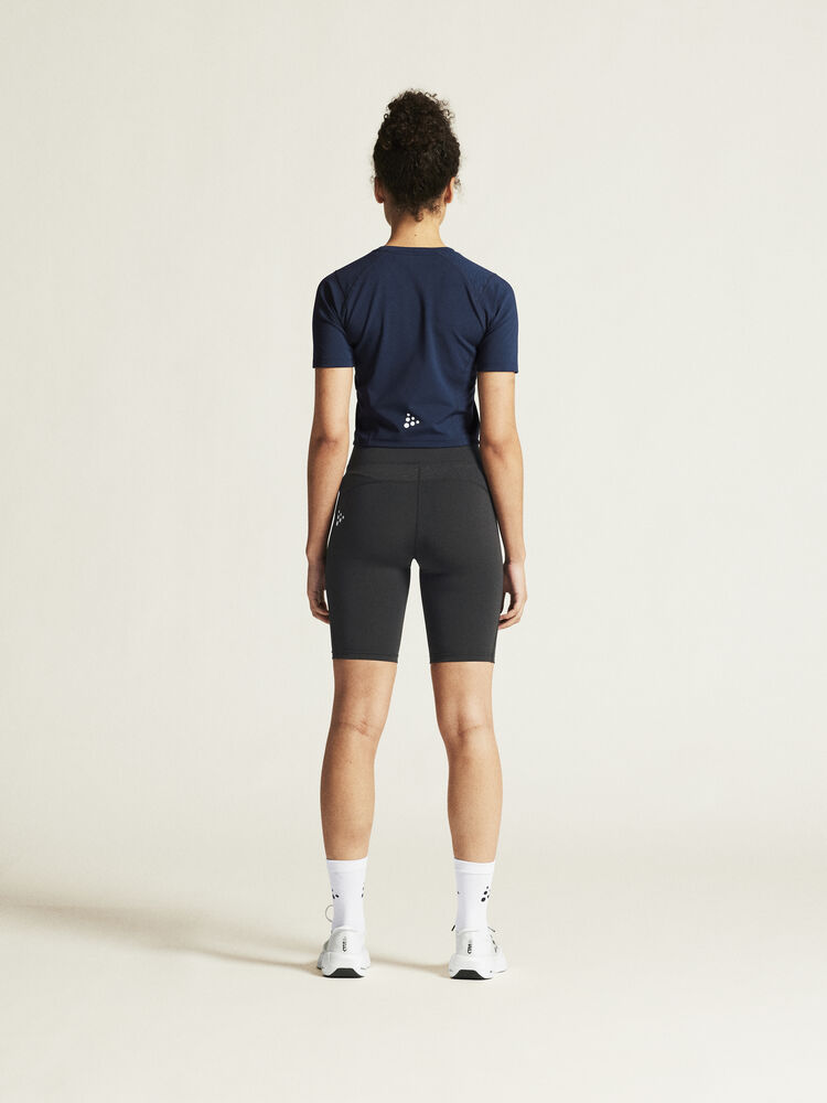 1914664-390000_Rush-2-Crop-Tee-W_closeup3