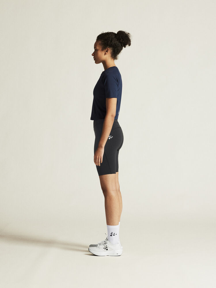 1914664-390000_Rush-2-Crop-Tee-W_closeup4