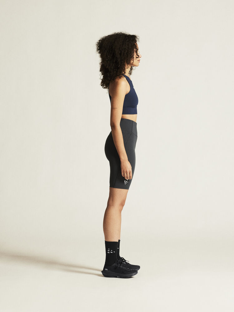 1914666-390000_Rush-2-Crop-Top-W_closeup2