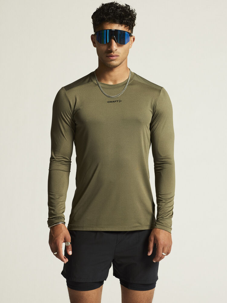 1914793-664000_ADV-Essence-LS-Tee-2-M_closeup5