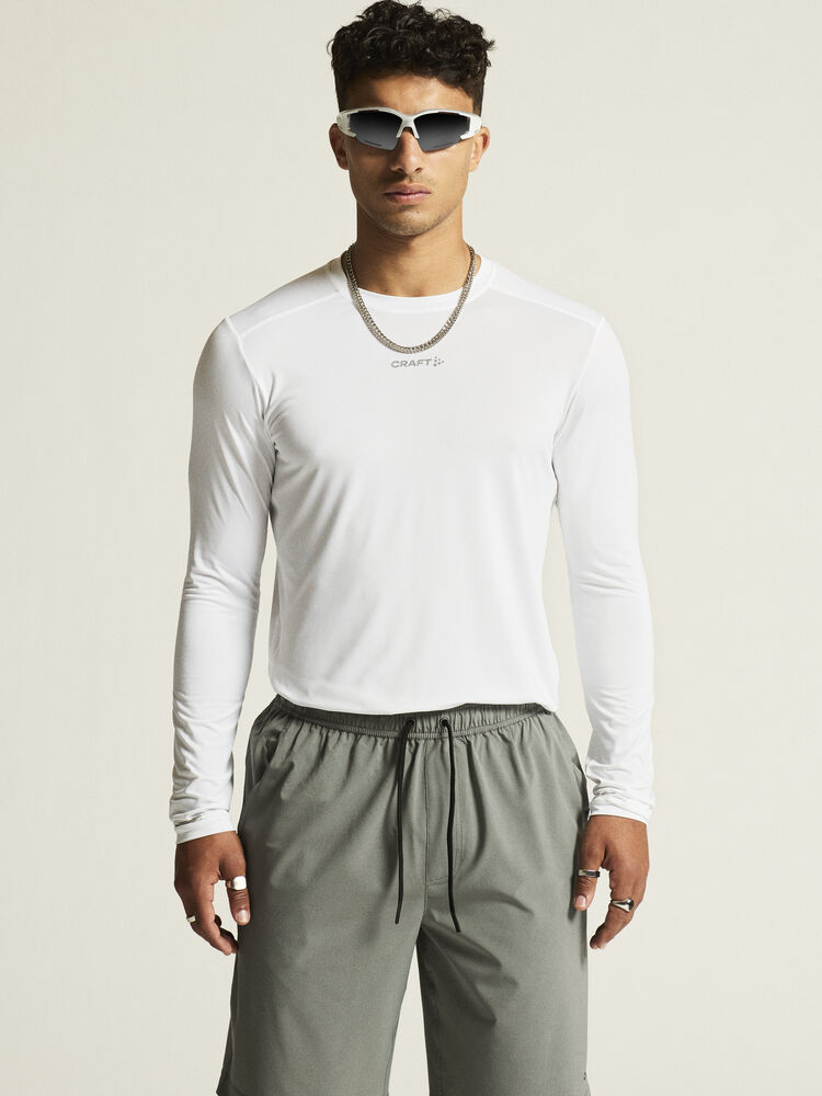 1914793-900000_ADV-Essence-LS-Tee-2-M_closeup4