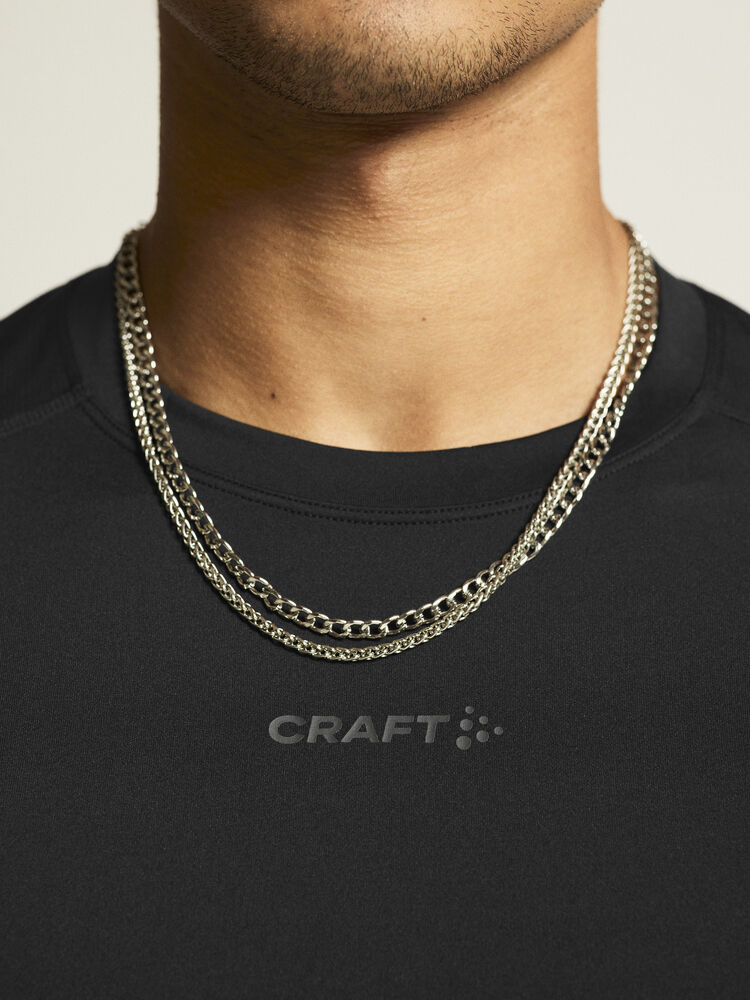 1914793-999000_ADV-Essence-LS-Tee-2-M_closeup5