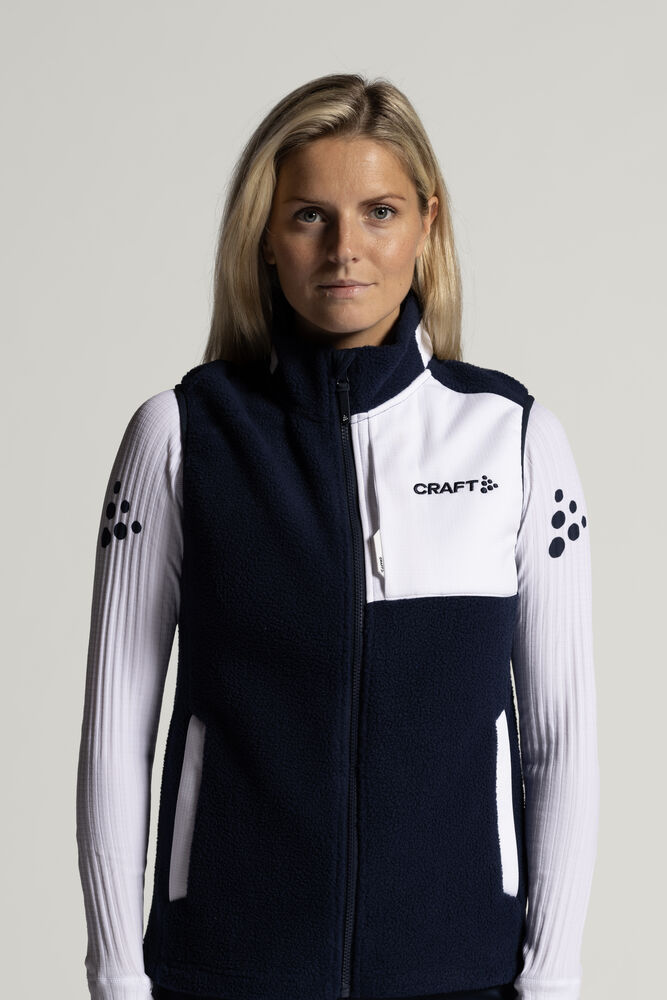 1915002-396900_NOR-ADV-Explore-Pile-Fleece-Vest-W_Closeup4