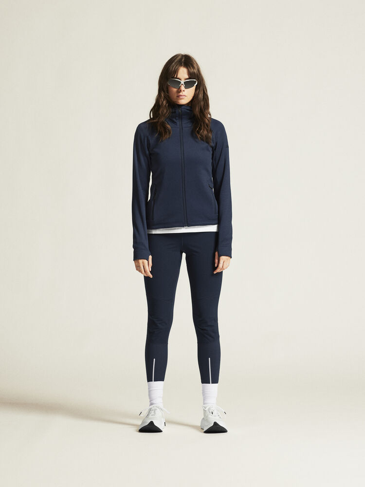 1915241-396000_ADV-Explore-Power-fleece-Hood-Jkt-W_closeup1