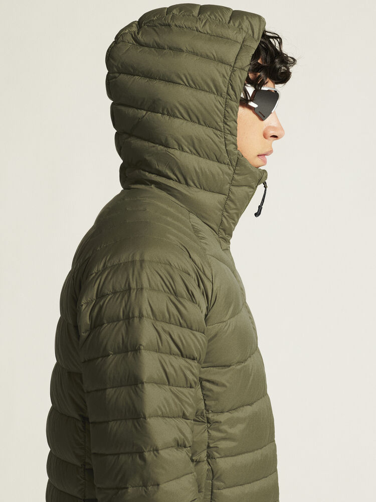 1915252-664000_ADV-Explore-Lt-Down-Jkt-M_closeup8