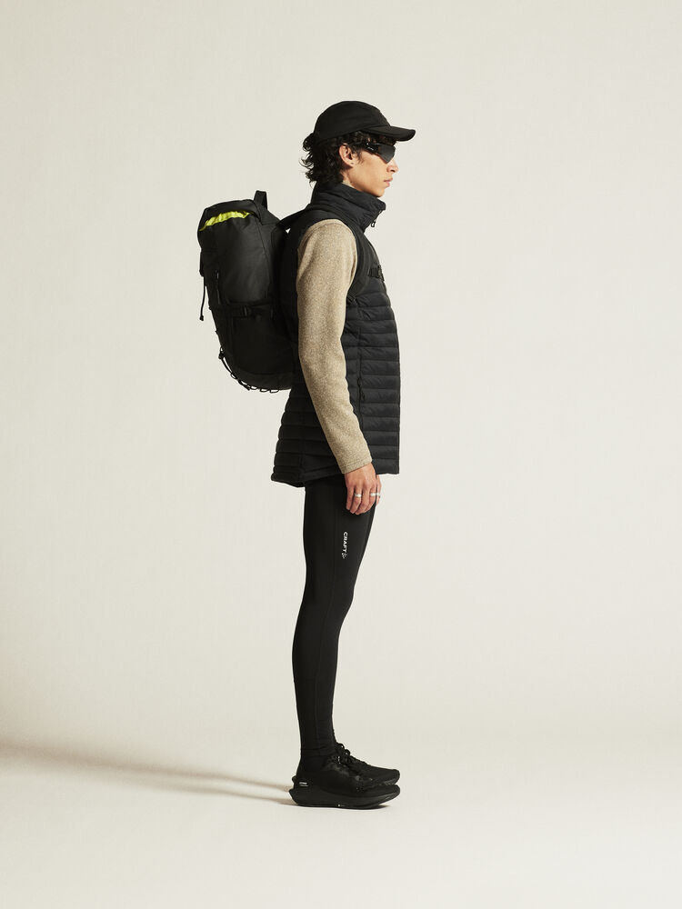 1915254-999000_ADV-Explore-Lt-Down-Vest-M_closeup2
