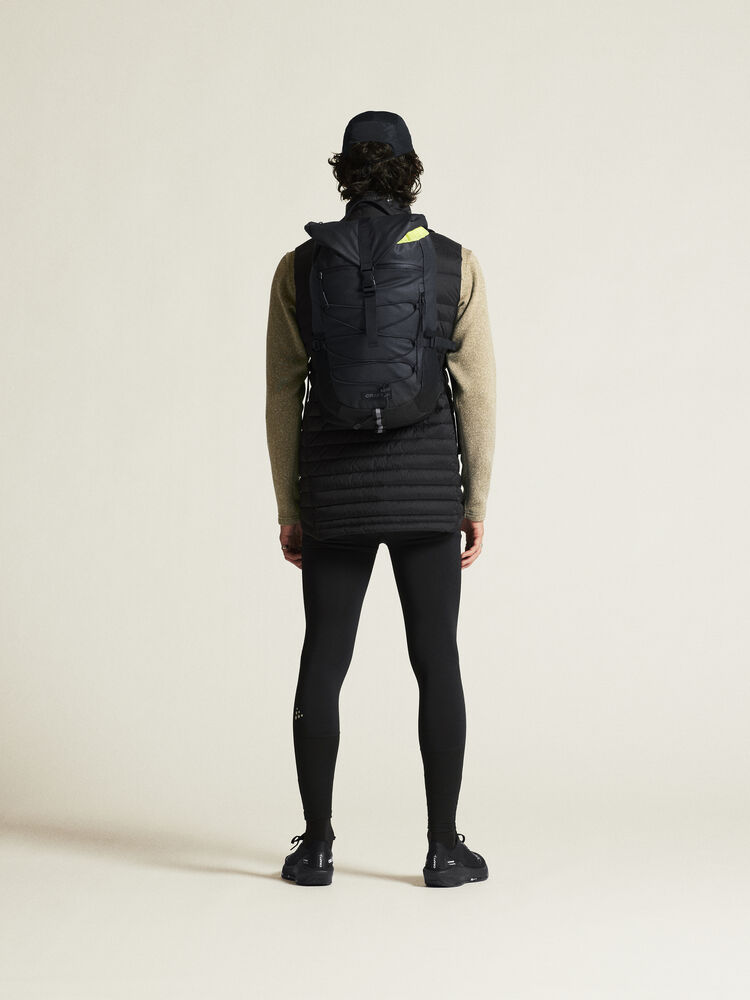 1915254-999000_ADV-Explore-Lt-Down-Vest-M_closeup3