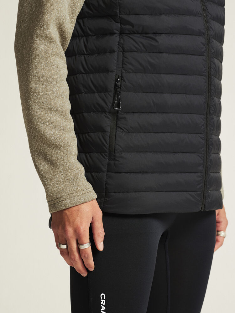 1915254-999000_ADV-Explore-Lt-Down-Vest-M_closeup6