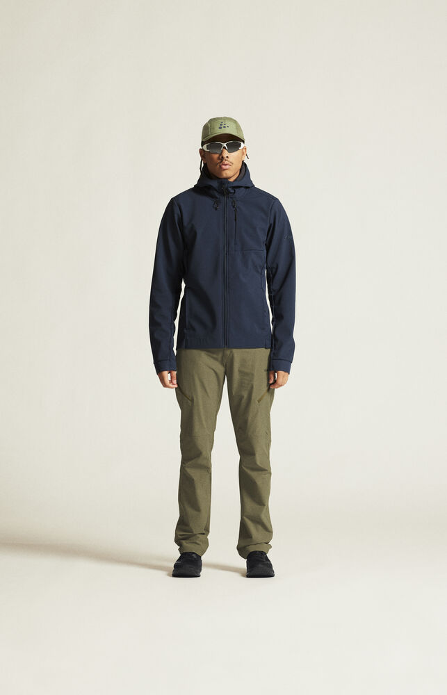 1915258-396000_ADV-Explore-Softshell-2-0-Jkt-M_closeup1