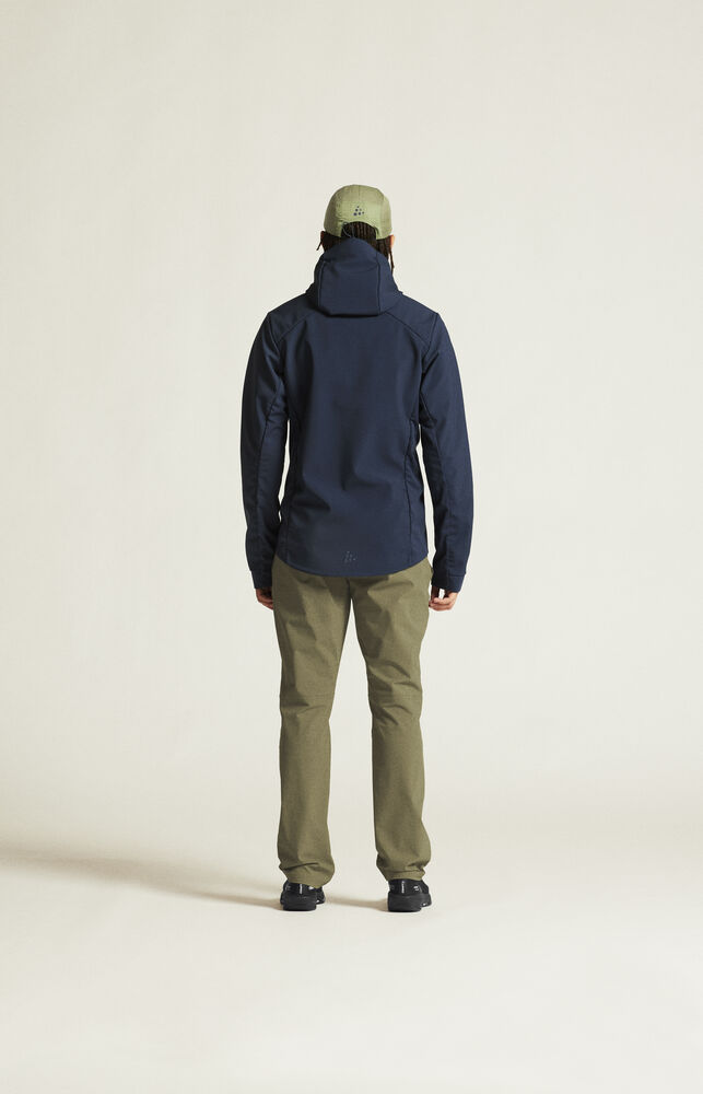 1915258-396000_ADV-Explore-Softshell-2-0-Jkt-M_closeup3