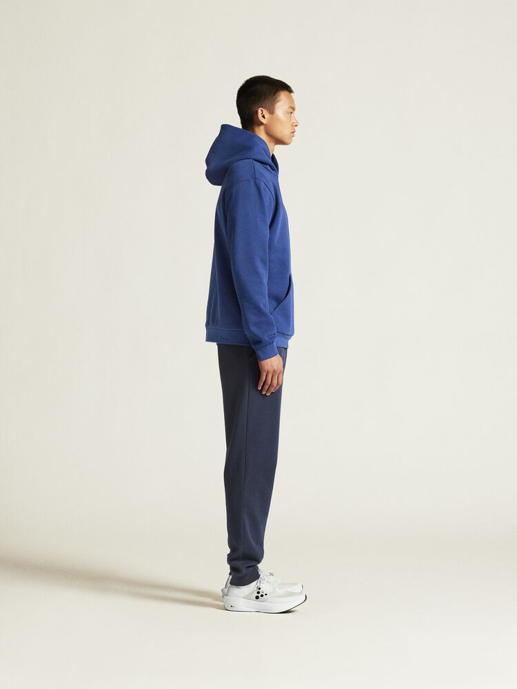 1915344-346000_Community-2-Logo-Hoodie-M_closeup2