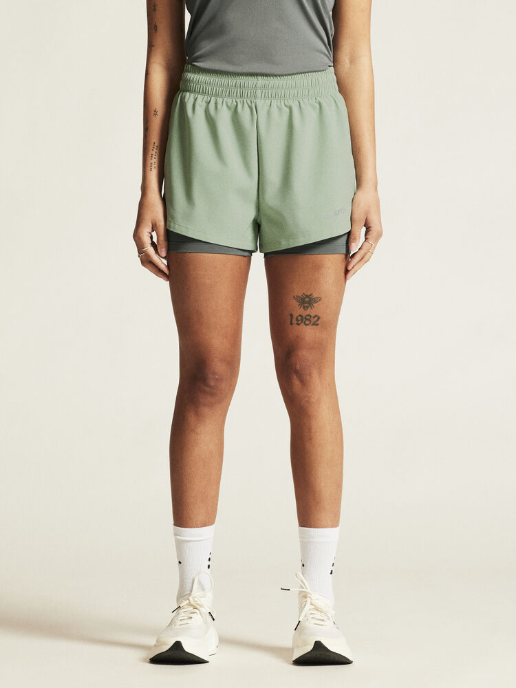 1915946-630000_ADV-Essence-2-in-1-shorts-2-W_closeup3