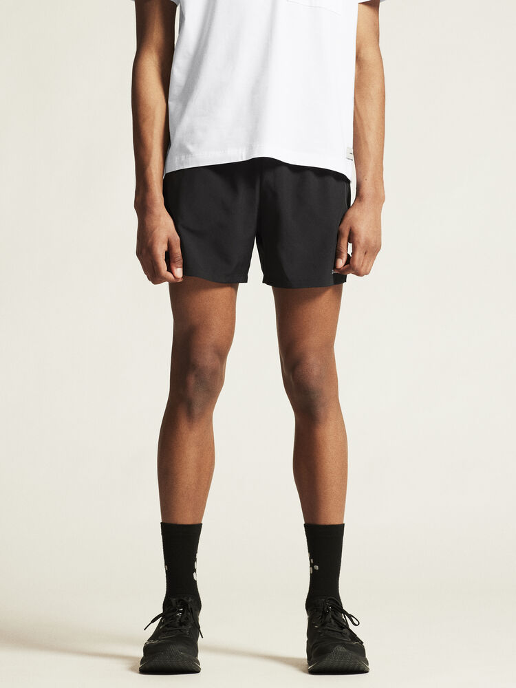 1915948-999000_CORE-Essence-Shorts-2-M_closeup4