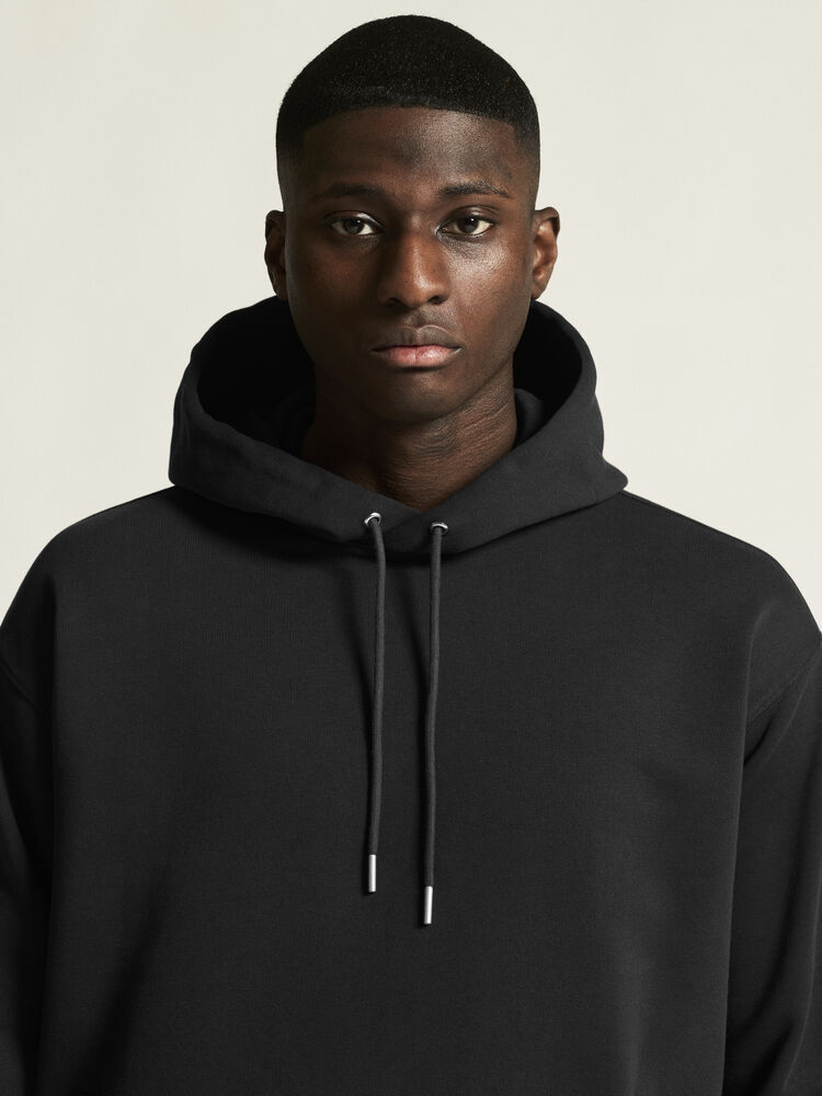 1916298-999000_Frequent-Hoodie-M_closeup5