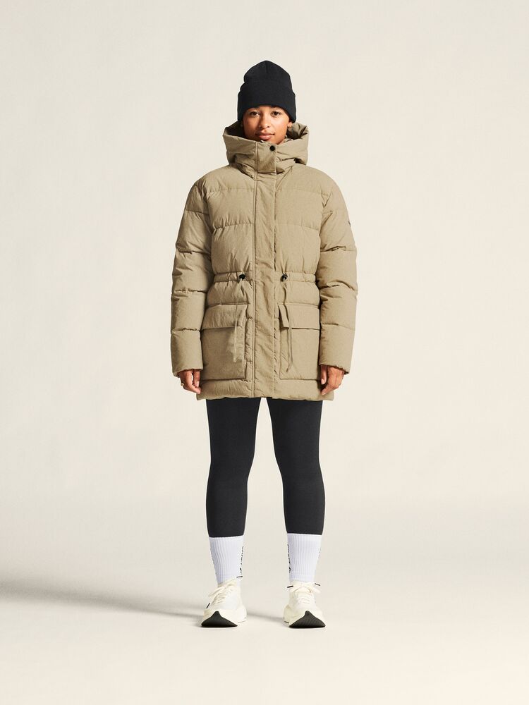 1916375-240000_Urban-Down-Puffer-Jkt-W_closeup1