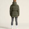 1916375-681000_Urban-Down-Puffer-Jkt-W_closeup3