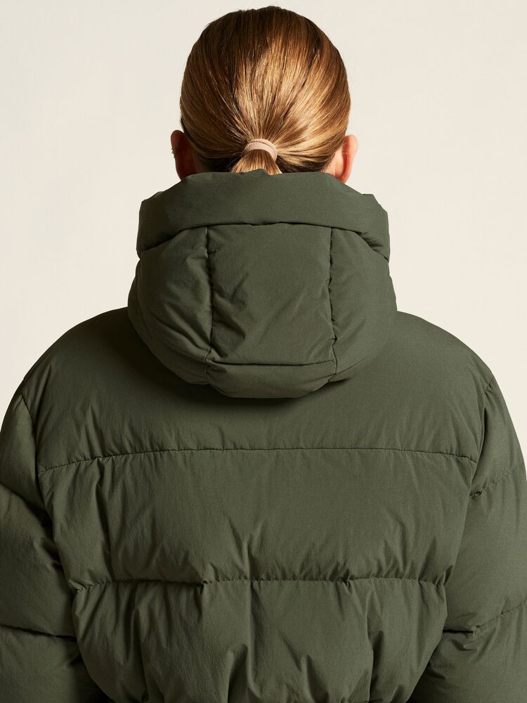 1916375-681000_Urban-Down-Puffer-Jkt-W_closeup8