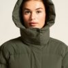1916375-681000_Urban-Down-Puffer-Jkt-W_closeup9