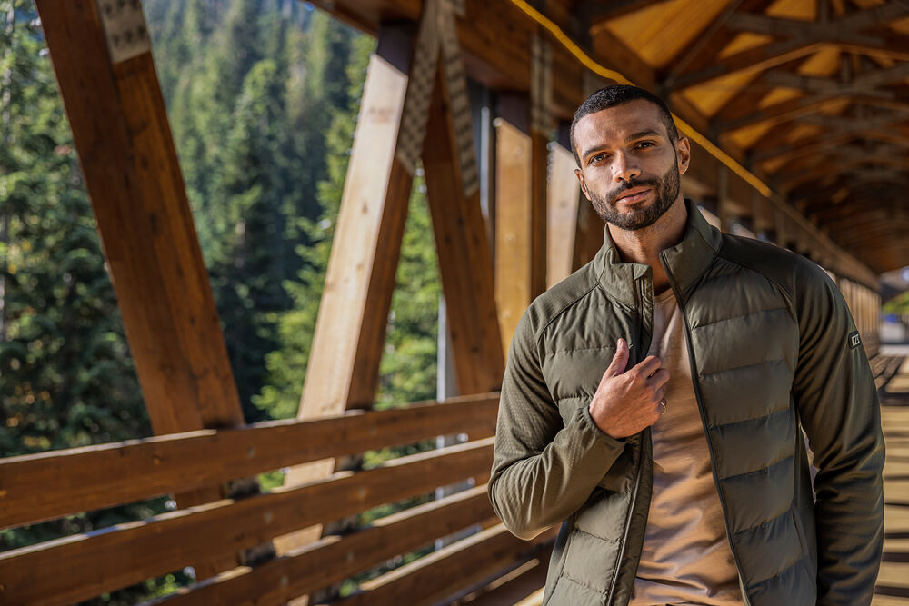 351452_IMss23_OakHarborJacket