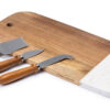 Ostebrett med tre kniver