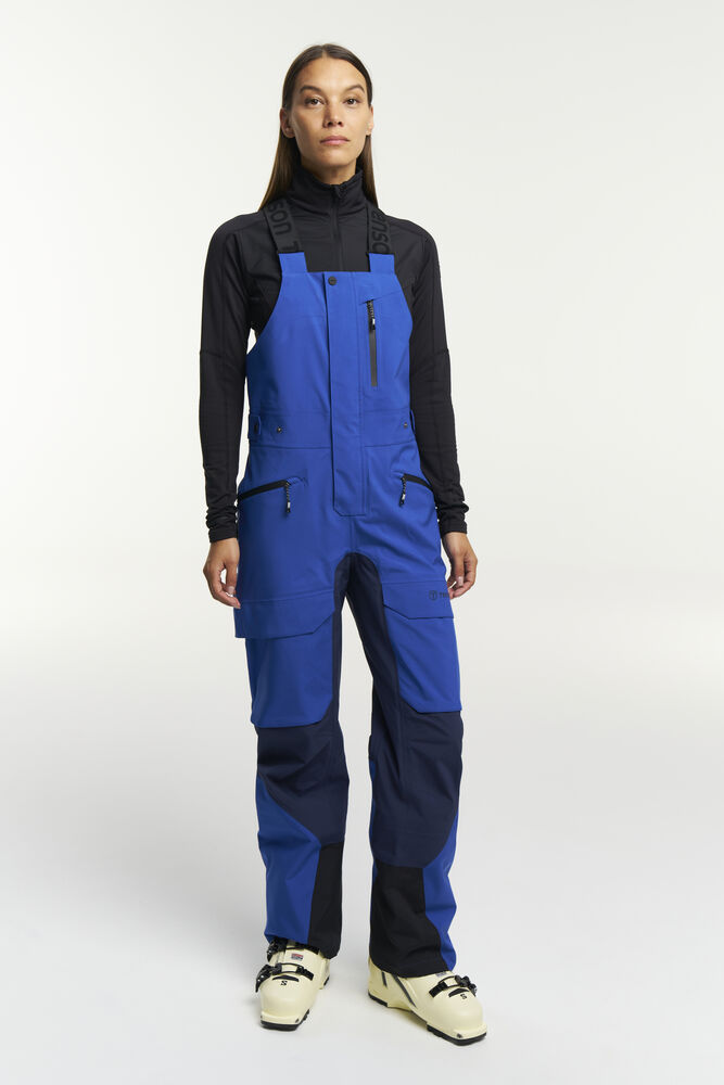 465018407-550_nayoro_shell_pants_W_fullbody_21