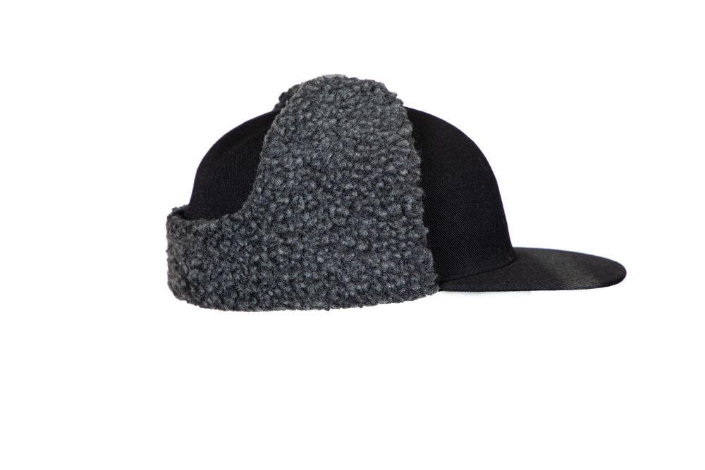 649082-99_Black_Right