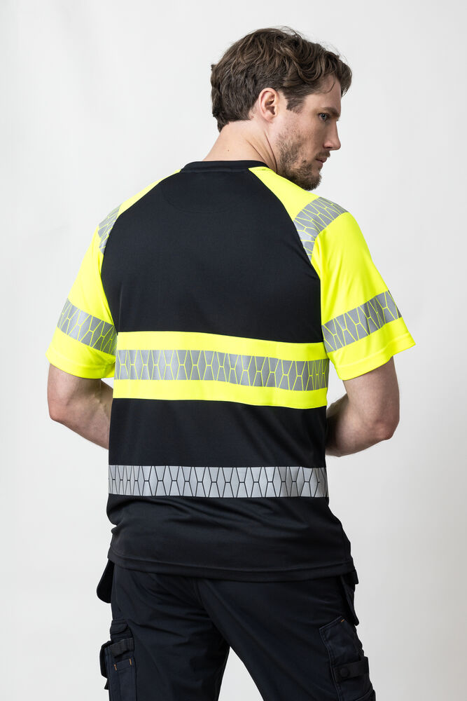 65522651-9921_5226TshirtVarsel_ModelPictureBack