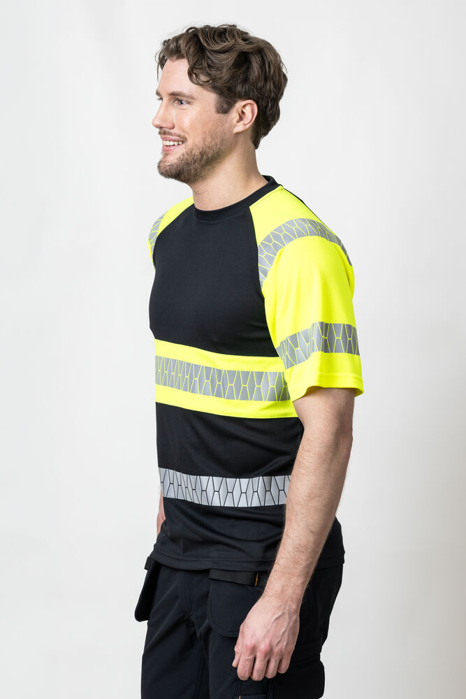 65522651-9921_5226TshirtVarsel_ModelPictureLeft